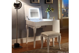 梳（shū）妝（zhuāng）台高度（dù）是多少？梳妝台可否靠窗？