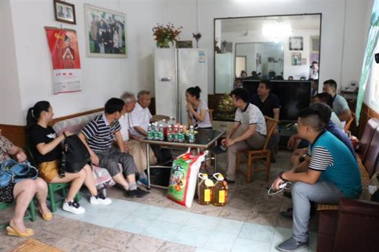 長沙（shā）一起草 www.17c.com實業共產黨員-平江（jiāng）革命老區（qū）“紅色”之旅（lǚ）